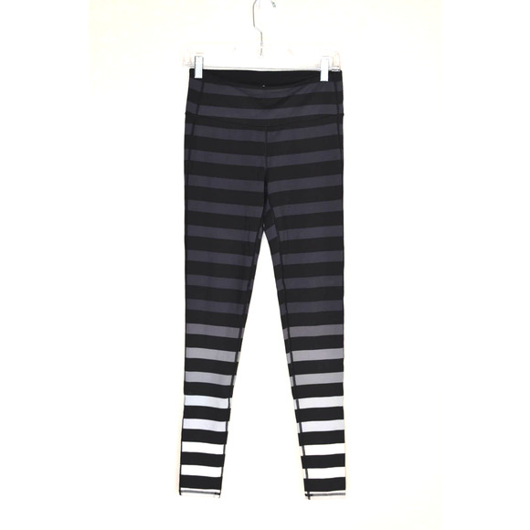 Athleta Ombre Black/White Stripe Bold Chaturanga LeggingSzST - Picture 2 of 5